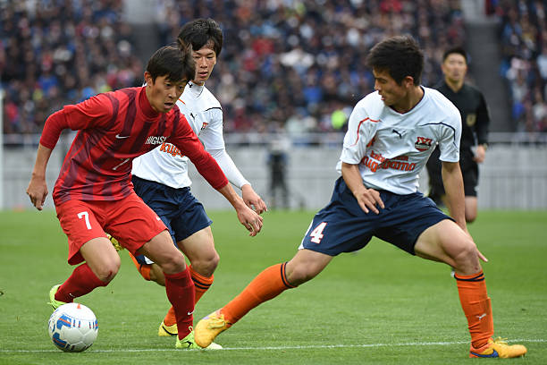 频频在国际 频频在国际