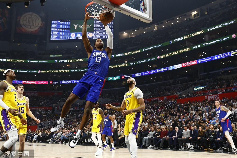 接发球的落 接发球的落